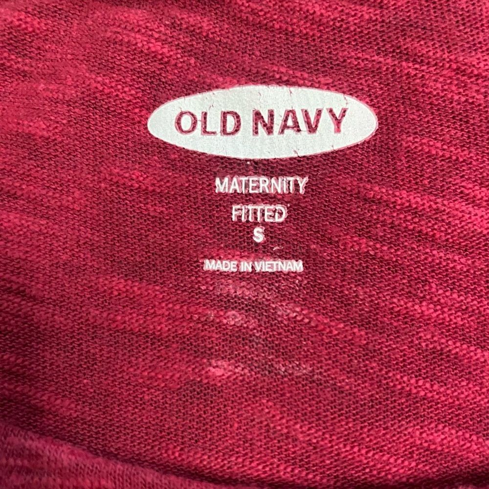 Old Navy Magenta 3/4 Sleeve Maternity Tee - Picture 5 of 7